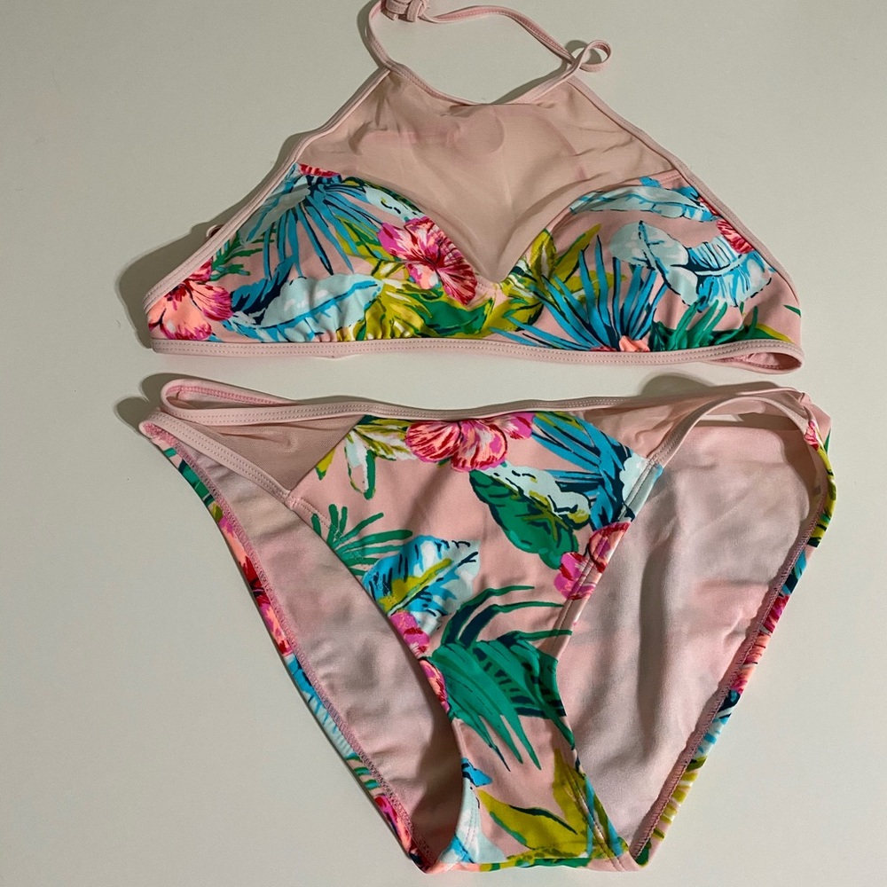 Pink bikini set